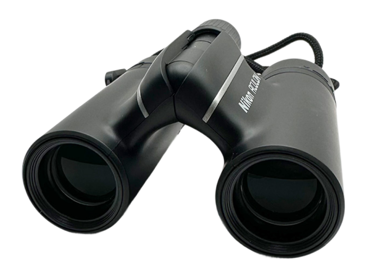 Nikon Aculon T01 dalekozor u crnoj boji, pogodan za promatranje prirode i sportskih događaja.