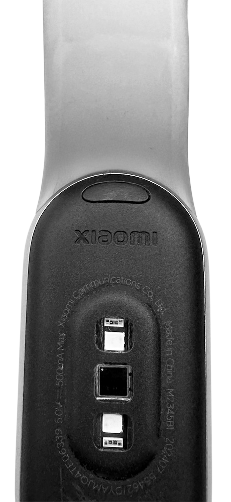 Xiaomi Smart Band 9 -ranteen takaosa, hyvinvointiteknologiaa sykemittarilla tuotteen esittelysivulla.