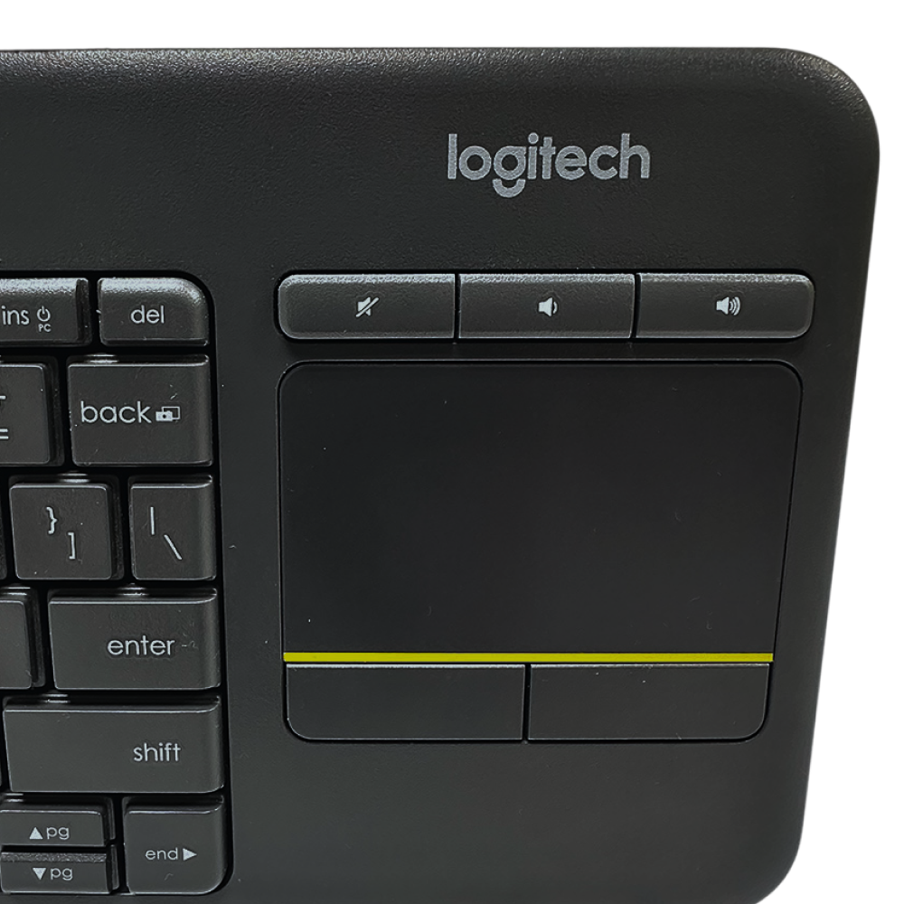 Logitech K400 -näppäimistön kosketuslevy ja osa näppäimistä, langaton ohjaus helposti.