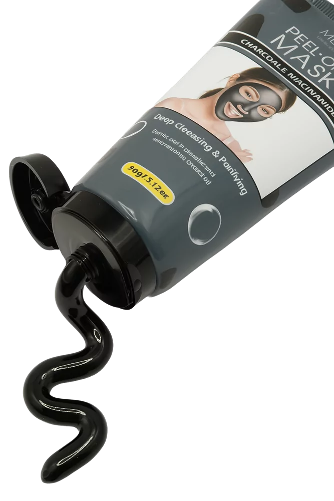 Tubo di Megan Maschera Peel-Off al Carbone con prodotto nero in uscita.