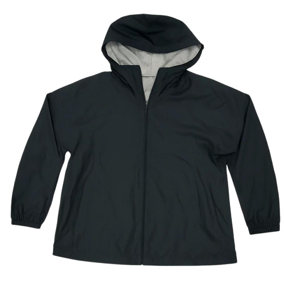 Parka reversibile Uniqlo nera con cappuccio, zip frontale e interno chiaro, vista frontale.